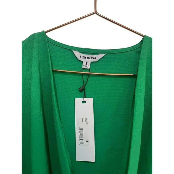 Steve Madden Green Loosely Inspired Ruffle Blouse Top Size Small - Picture 4 of 5